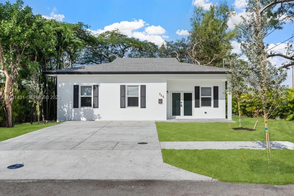 For Sale: $649,000 (3 beds, 2 baths, 1470 Square Feet)