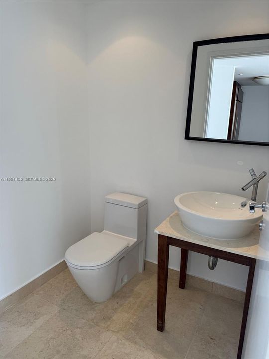 В аренду: $6,250 (1 спален, 1 ванн, 851 Квадратных фут)