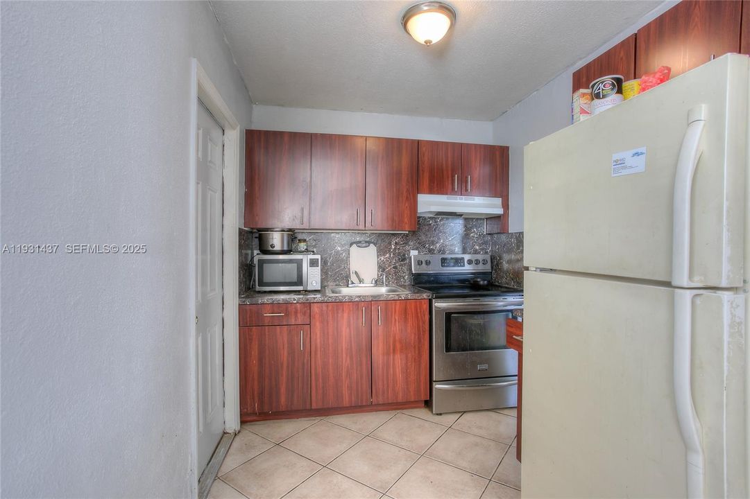 En Venta: $475,000 (0 camas, 0 baños, 1671 Pies cuadrados)