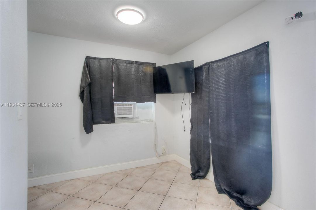 En Venta: $475,000 (0 camas, 0 baños, 1671 Pies cuadrados)