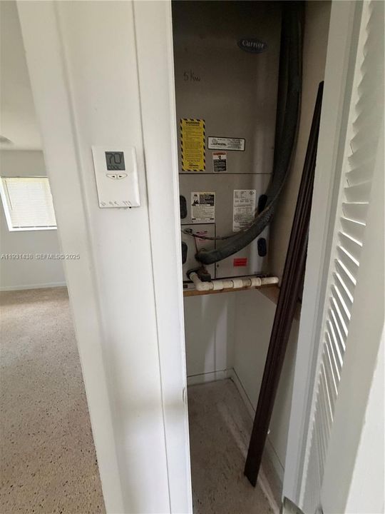 For Rent: $1,700 (2 beds, 1 baths, 1643 Square Feet)