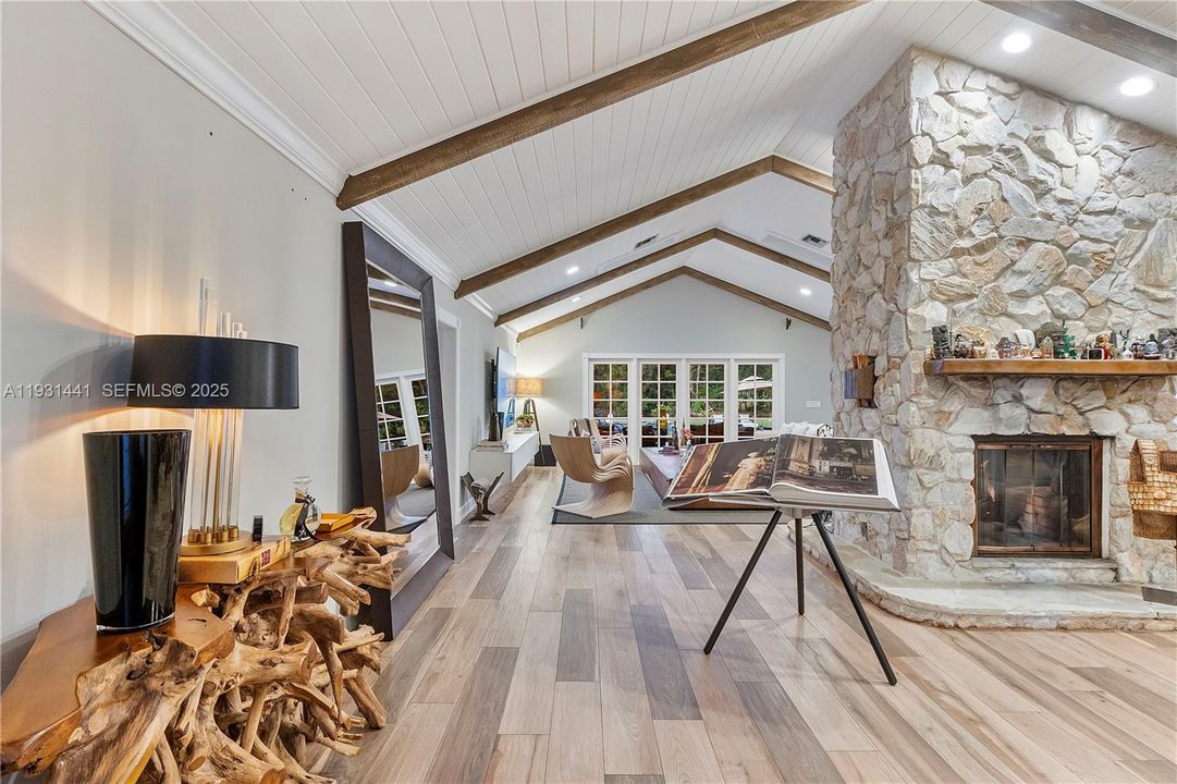 На продажу: $1,990,000 (4 спален, 3 ванн, 4387 Квадратных фут)