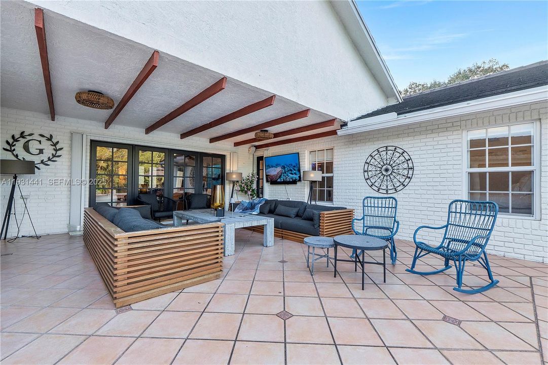 На продажу: $1,990,000 (4 спален, 3 ванн, 4387 Квадратных фут)