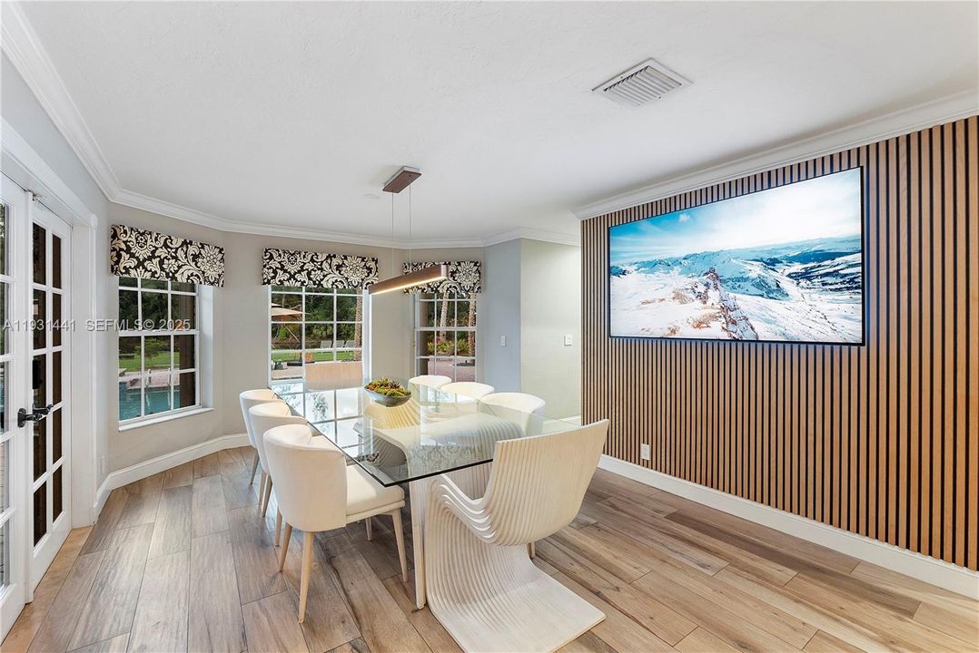 На продажу: $1,990,000 (4 спален, 3 ванн, 4387 Квадратных фут)