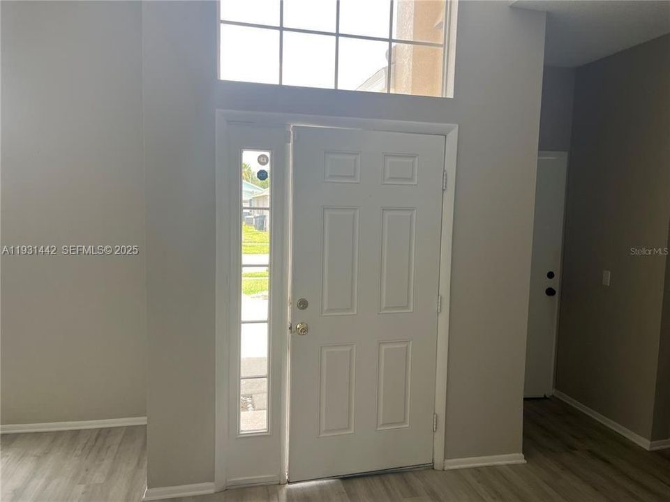 En Renta: $2,990 (6 camas, 4 baños, 2800 Pies cuadrados)