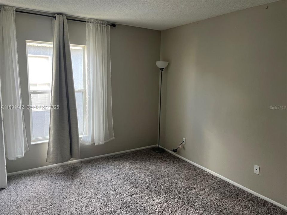 En Renta: $2,990 (6 camas, 4 baños, 2800 Pies cuadrados)