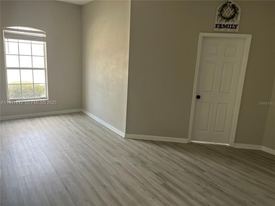 En Renta: $2,990 (6 camas, 4 baños, 2800 Pies cuadrados)