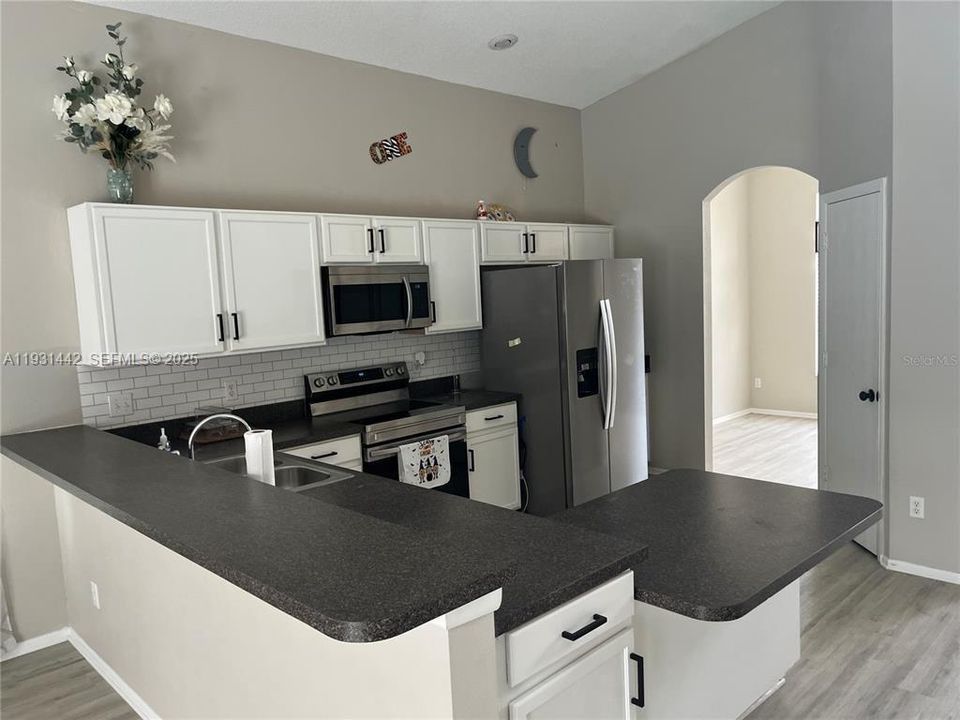 En Renta: $2,990 (6 camas, 4 baños, 2800 Pies cuadrados)