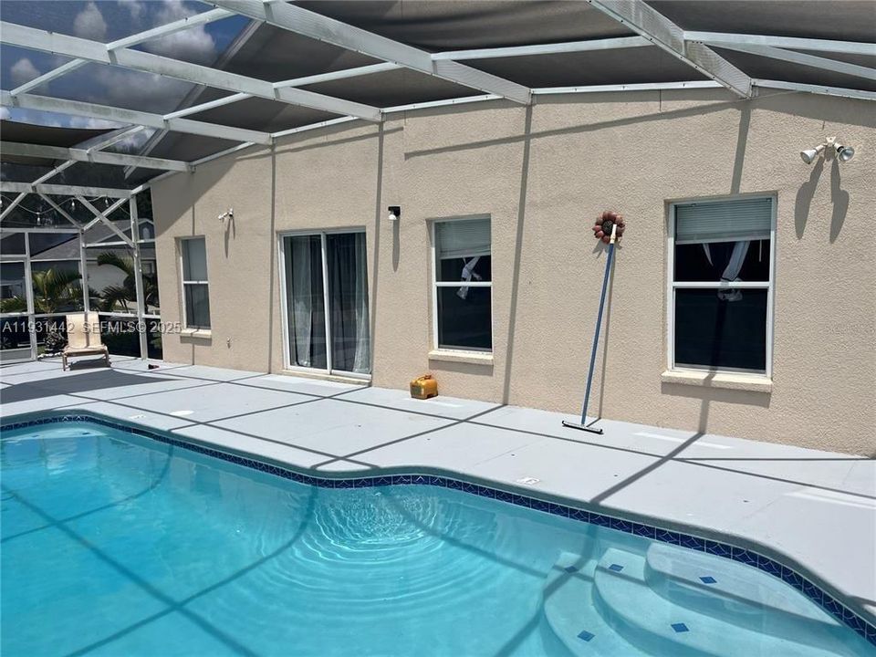 En Renta: $2,990 (6 camas, 4 baños, 2800 Pies cuadrados)