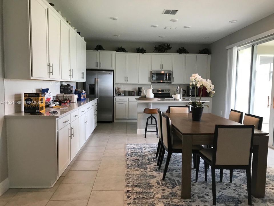 For Rent: $2,650 (4 beds, 2 baths, 0 Square Feet)