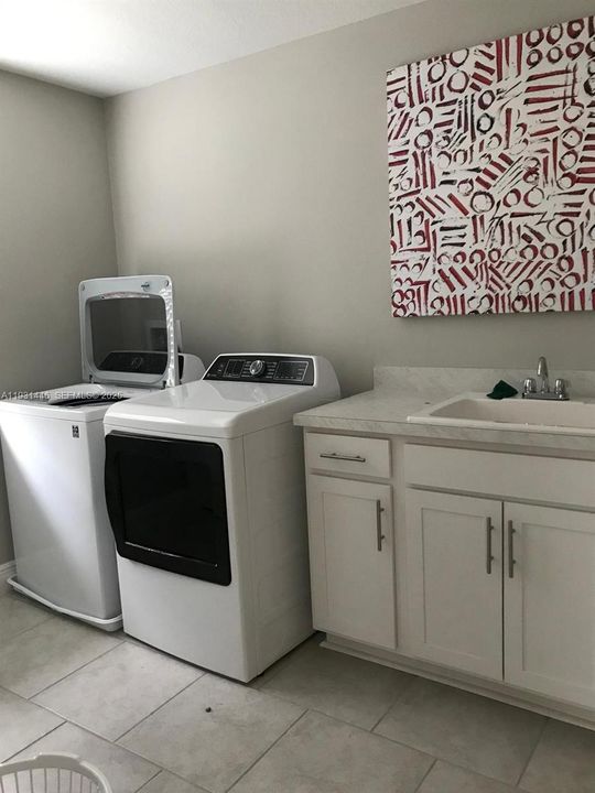 For Rent: $2,650 (4 beds, 2 baths, 0 Square Feet)