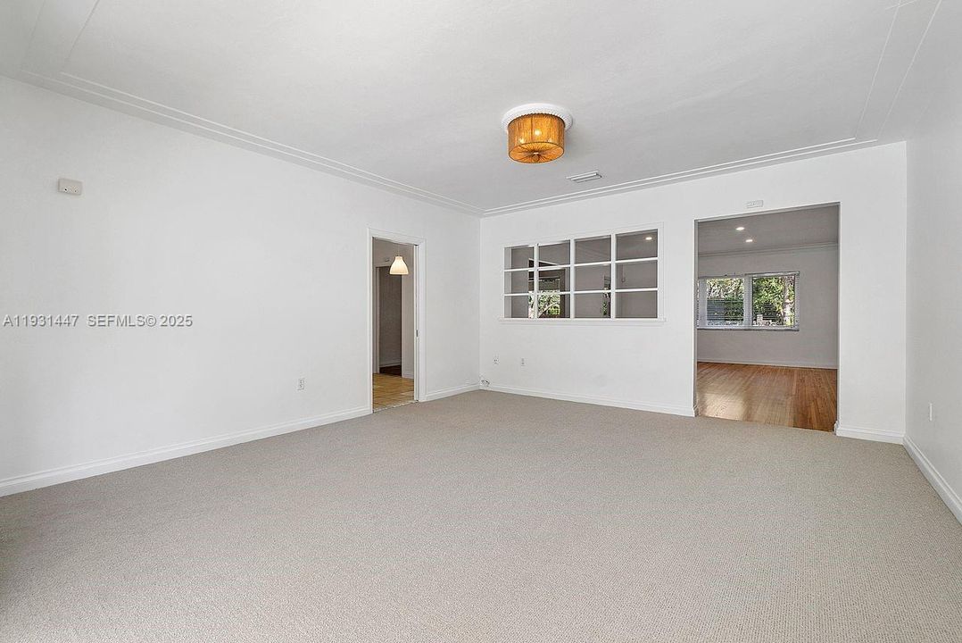 For Rent: $11,000 (4 beds, 3 baths, 2093 Square Feet)