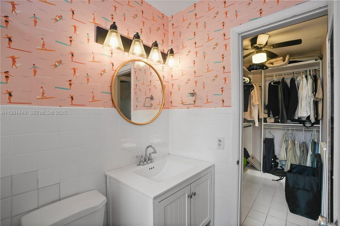 For Sale: $169,000 (0 beds, 1 baths, 400 Square Feet)