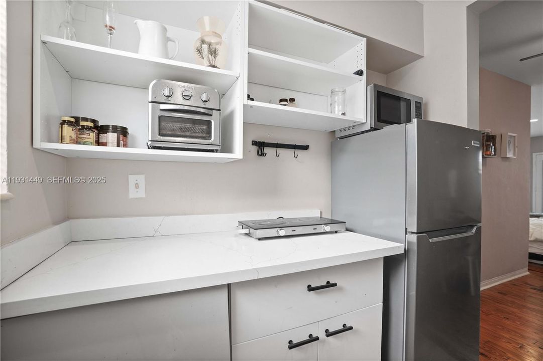 For Sale: $169,000 (0 beds, 1 baths, 400 Square Feet)