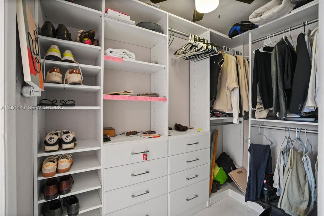 For Sale: $169,000 (0 beds, 1 baths, 400 Square Feet)