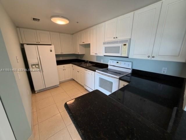 待售: $525,000 (2 贝兹, 2 浴室, 966 平方英尺)