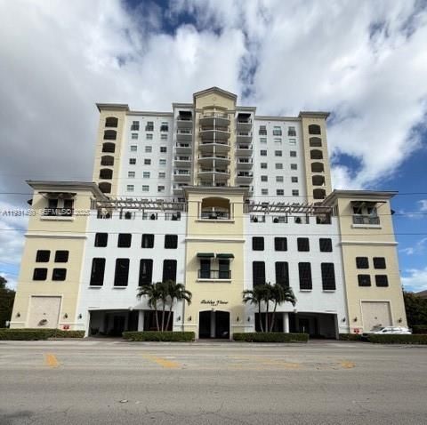 待售: $525,000 (2 贝兹, 2 浴室, 966 平方英尺)