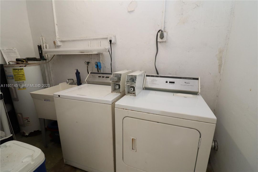 В аренду: $1,750 (2 спален, 1 ванн, 700 Квадратных фут)