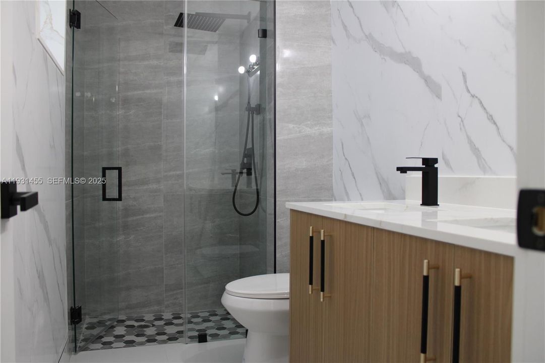 For Sale: $857,000 (3 beds, 2 baths, 1612 Square Feet)