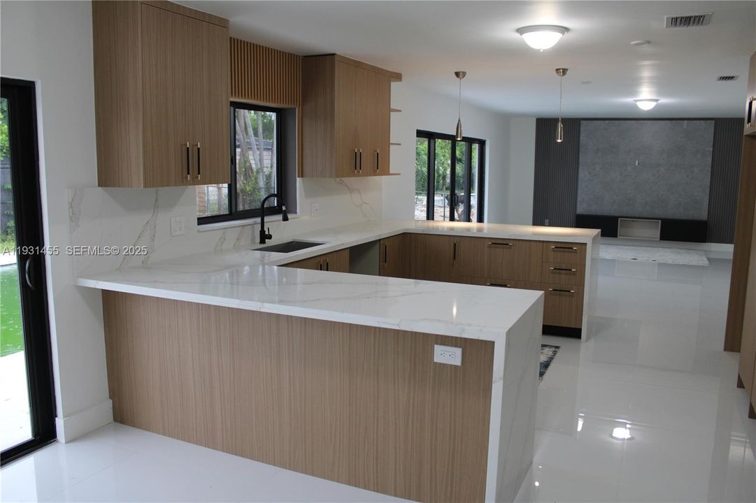 For Sale: $857,000 (3 beds, 2 baths, 1612 Square Feet)