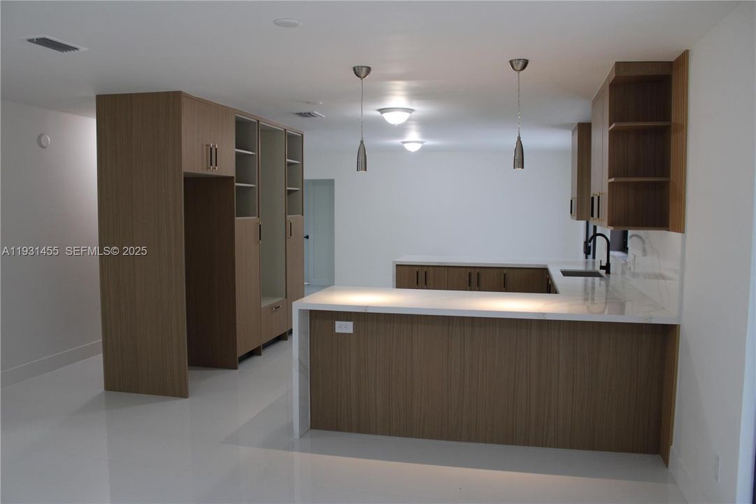 For Sale: $857,000 (3 beds, 2 baths, 1612 Square Feet)