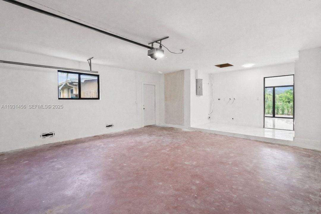 На продажу: $685,000 (3 спален, 2 ванн, 1776 Квадратных фут)