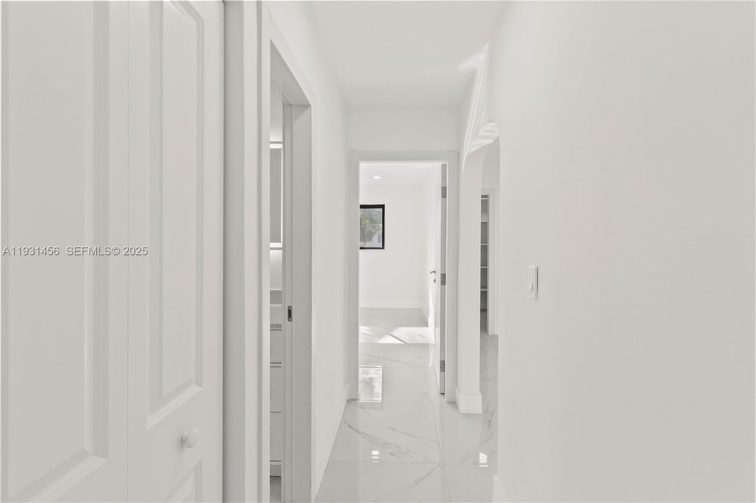 На продажу: $685,000 (3 спален, 2 ванн, 1776 Квадратных фут)