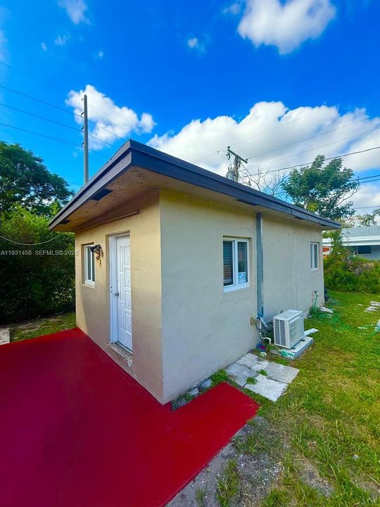 For Rent: $1,199 (0 beds, 1 baths, 1527 Square Feet)