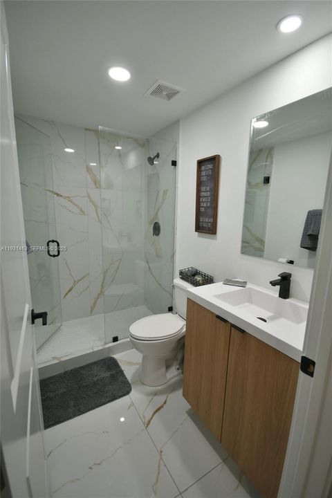 For Rent: $3,850 (5 beds, 3 baths, 1810 Square Feet)