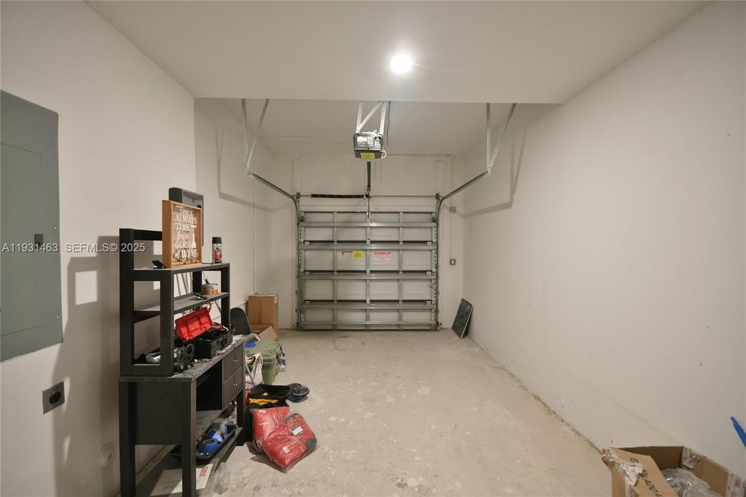 For Rent: $3,850 (5 beds, 3 baths, 1810 Square Feet)