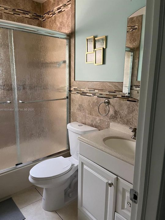 For Sale: $499,000 (7 beds, 3 baths, 1253 Square Feet)