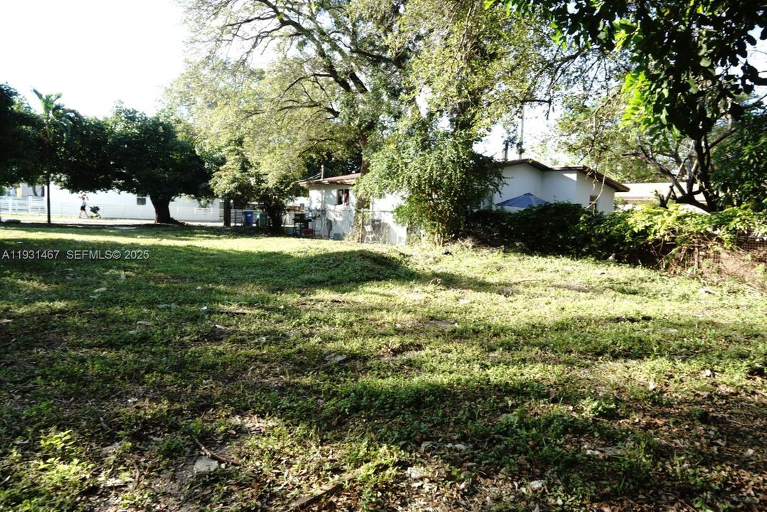 En Venta: $299,900 (0.16 acres)