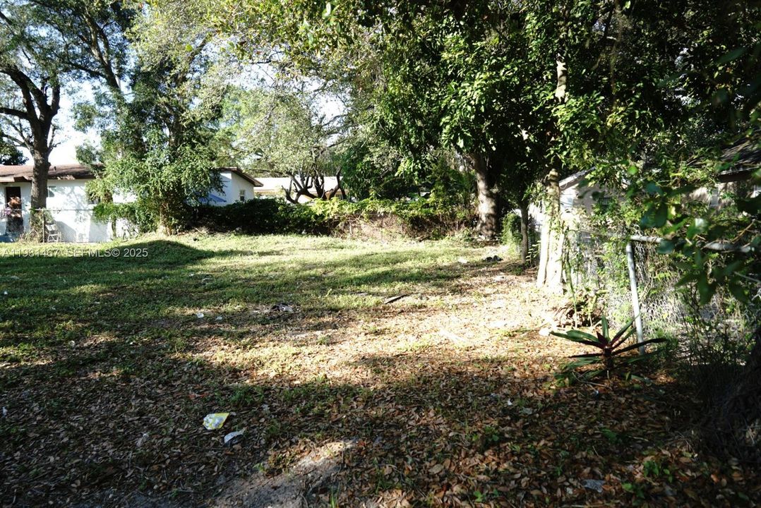 En Venta: $299,900 (0.16 acres)