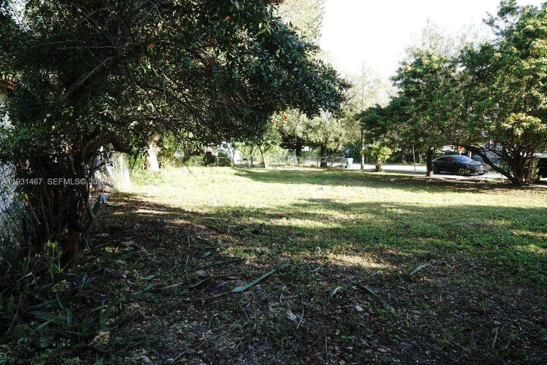 En Venta: $299,900 (0.16 acres)