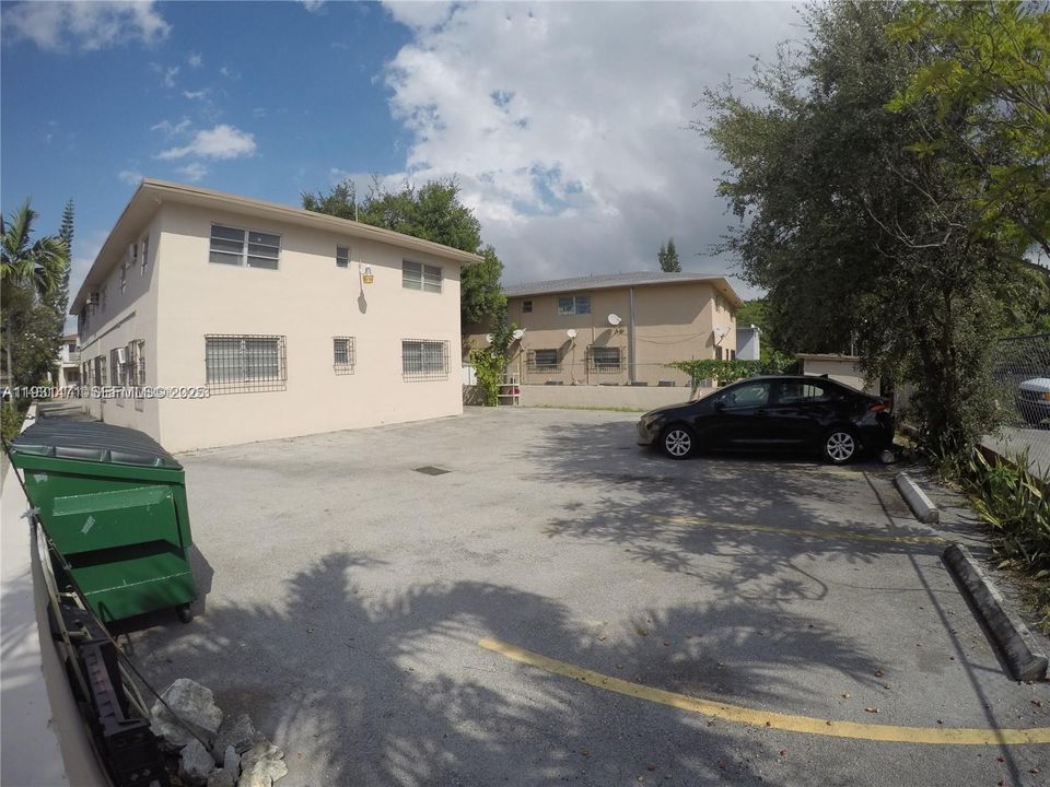 For Rent: $1,900 (2 beds, 1 baths, 750 Square Feet)