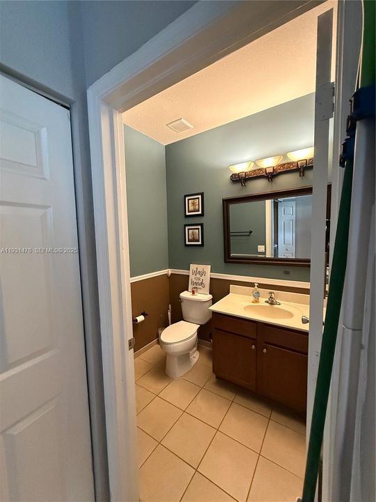 For Sale: $405,000 (3 beds, 2 baths, 1514 Square Feet)