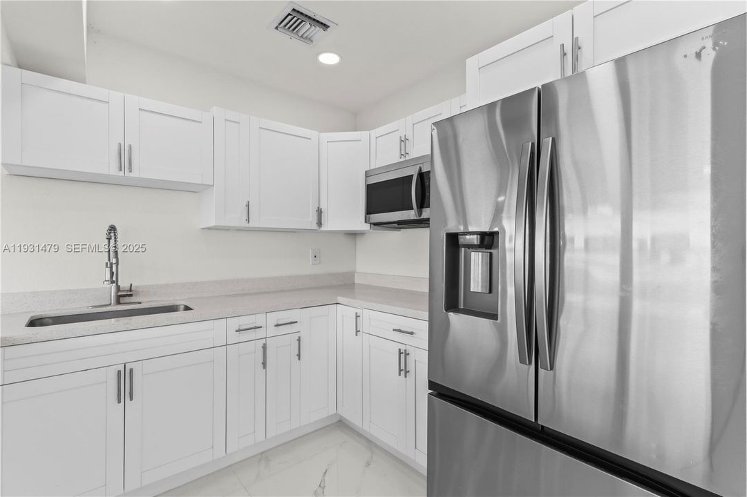 For Sale: $455,000 (3 beds, 2 baths, 1164 Square Feet)