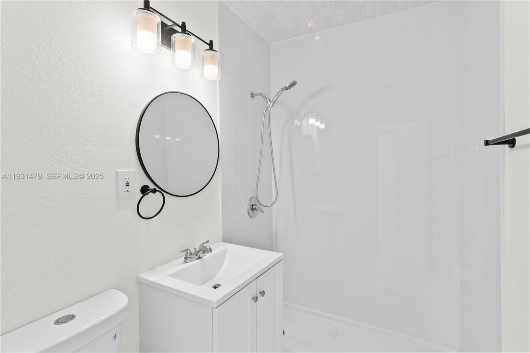 For Sale: $455,000 (3 beds, 2 baths, 1164 Square Feet)