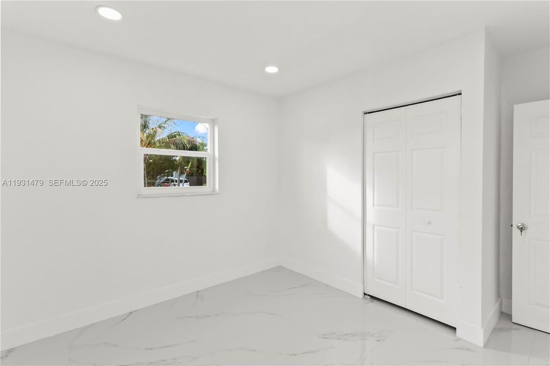 For Sale: $455,000 (3 beds, 2 baths, 1164 Square Feet)