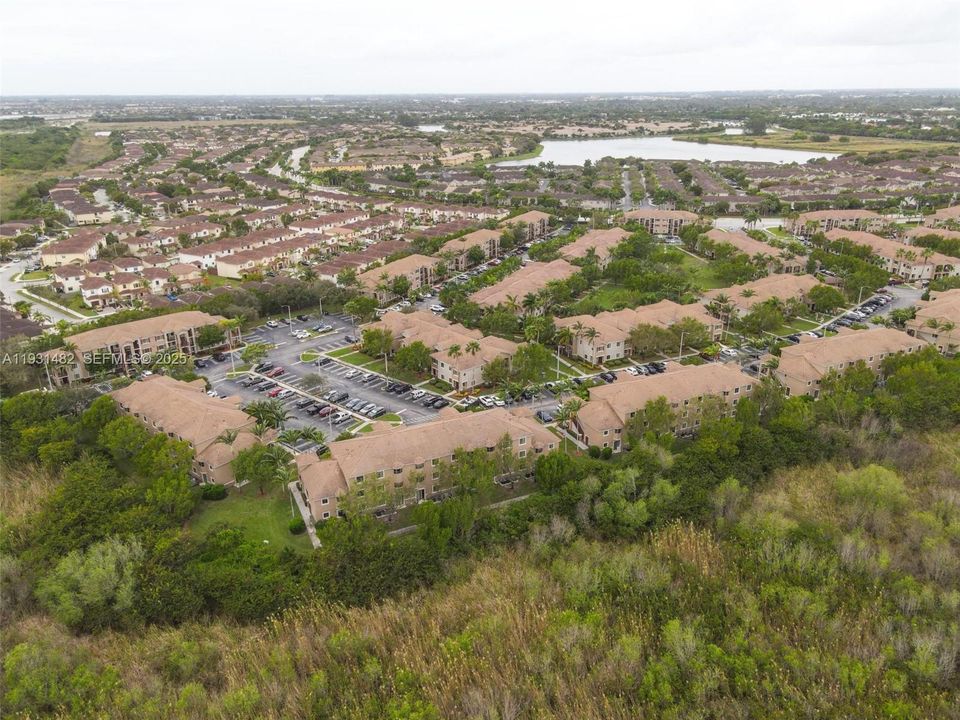 For Rent: $2,100 (2 beds, 2 baths, 817 Square Feet)