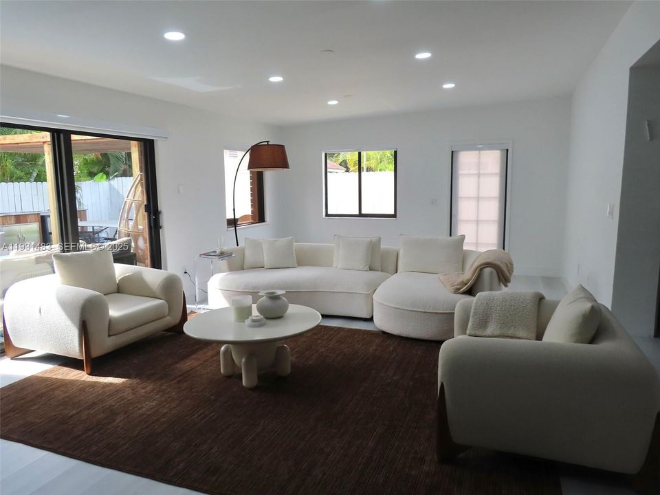 For Rent: $7,850 (3 beds, 2 baths, 2300 Square Feet)