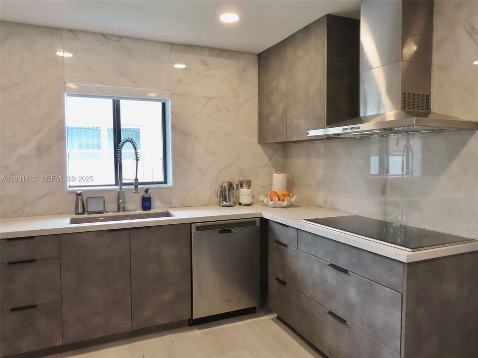 For Rent: $7,850 (3 beds, 2 baths, 2300 Square Feet)