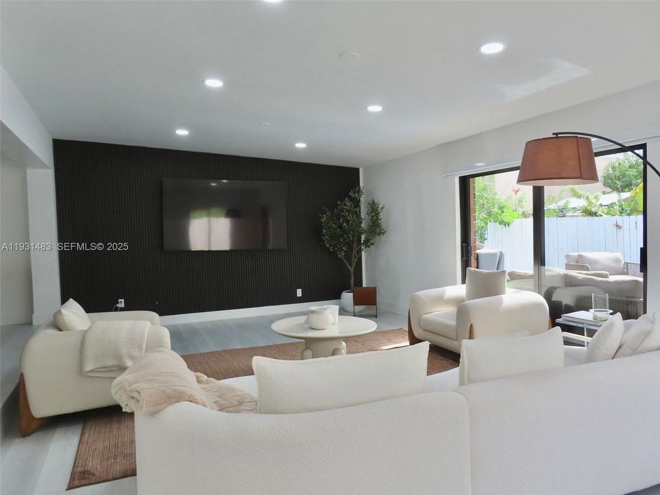 For Rent: $7,850 (3 beds, 2 baths, 2300 Square Feet)