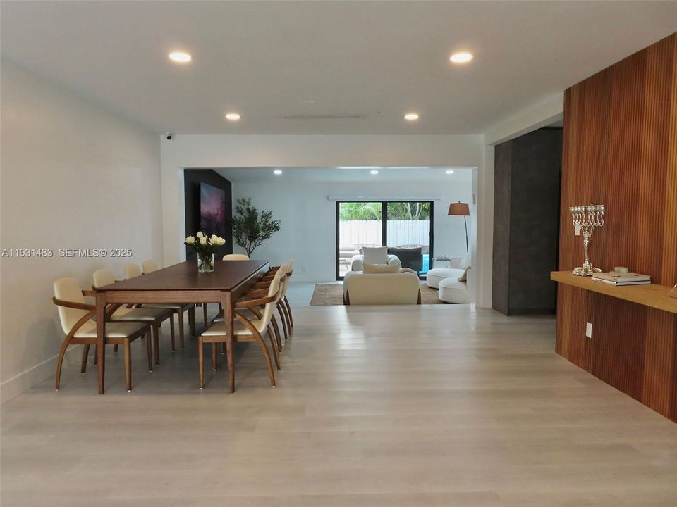 For Rent: $7,850 (3 beds, 2 baths, 2300 Square Feet)