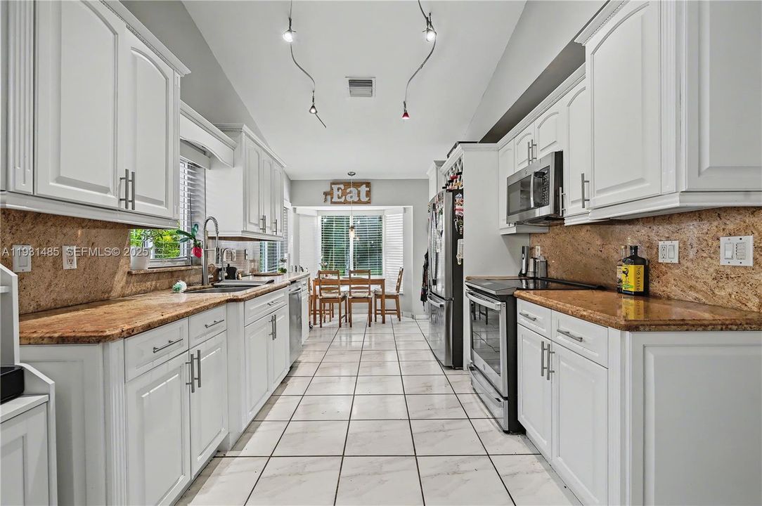 For Sale: $649,000 (3 beds, 2 baths, 1782 Square Feet)