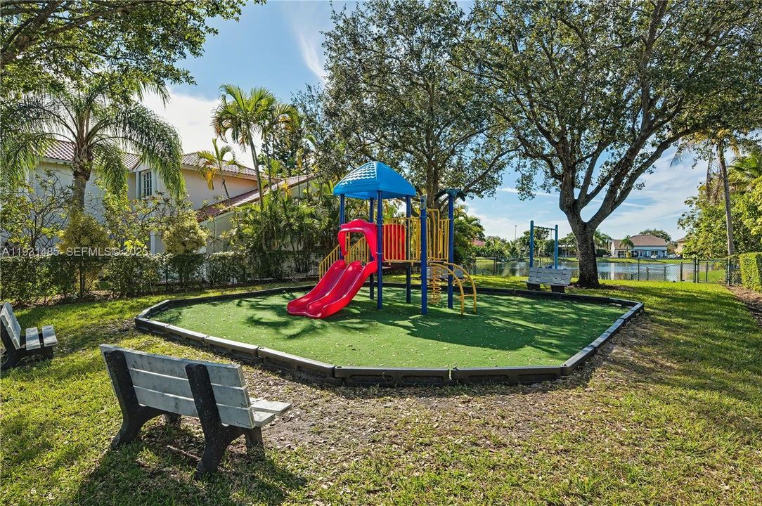 For Sale: $649,000 (3 beds, 2 baths, 1782 Square Feet)