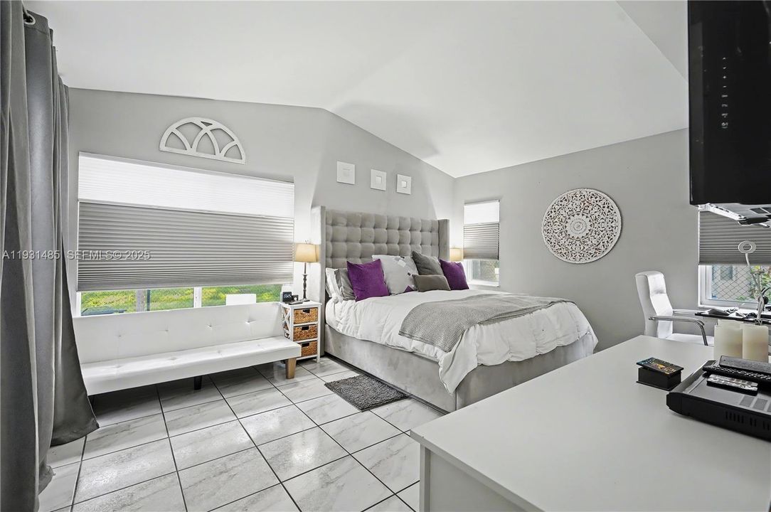 For Sale: $649,000 (3 beds, 2 baths, 1782 Square Feet)