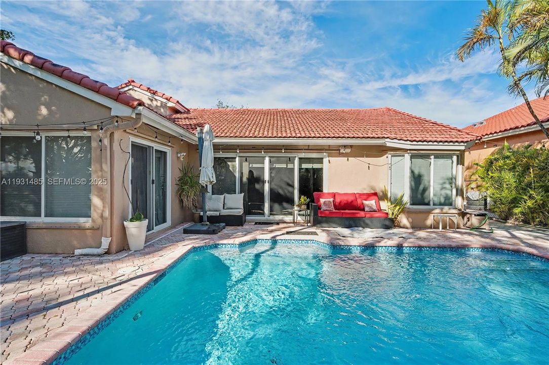 For Sale: $649,000 (3 beds, 2 baths, 1782 Square Feet)