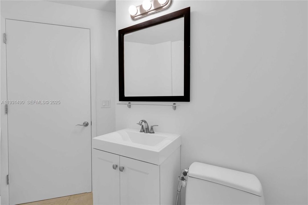 待售: $720,000 (2 贝兹, 2 浴室, 1432 平方英尺)