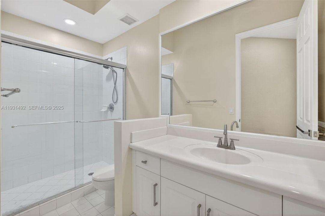 For Rent: $6,000 (3 beds, 2 baths, 1834 Square Feet)